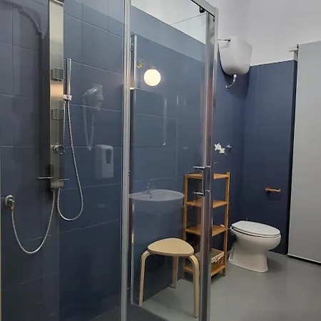 And Comfort לינה וארוחת בוקר